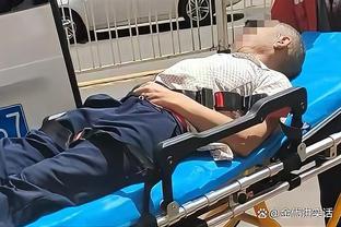 尤文官方：阿尔卡拉斯股二头肌损伤，归期未定